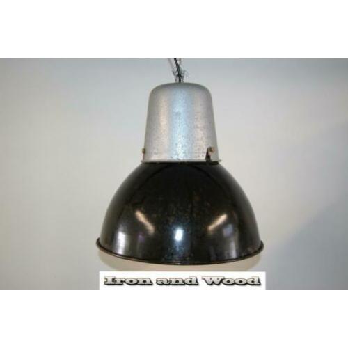Zwarte emaille industriele lamp / fabriekslamp H38 D35