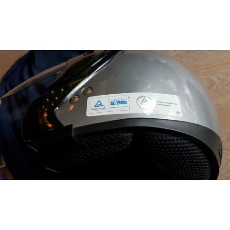 Helm B-square, nog nooit gebruikt !