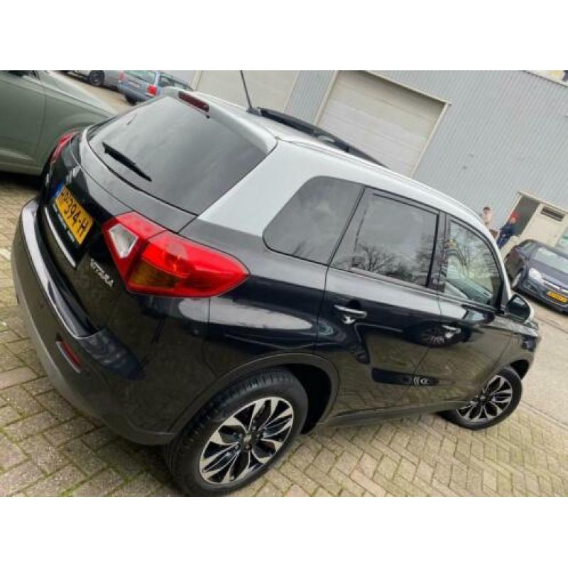 Suzuki Vitara 1.6D High Executive 2015 1e-EIGENR PANO LEER A