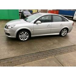 Opel Vectra GTS 2.2-16V Executive