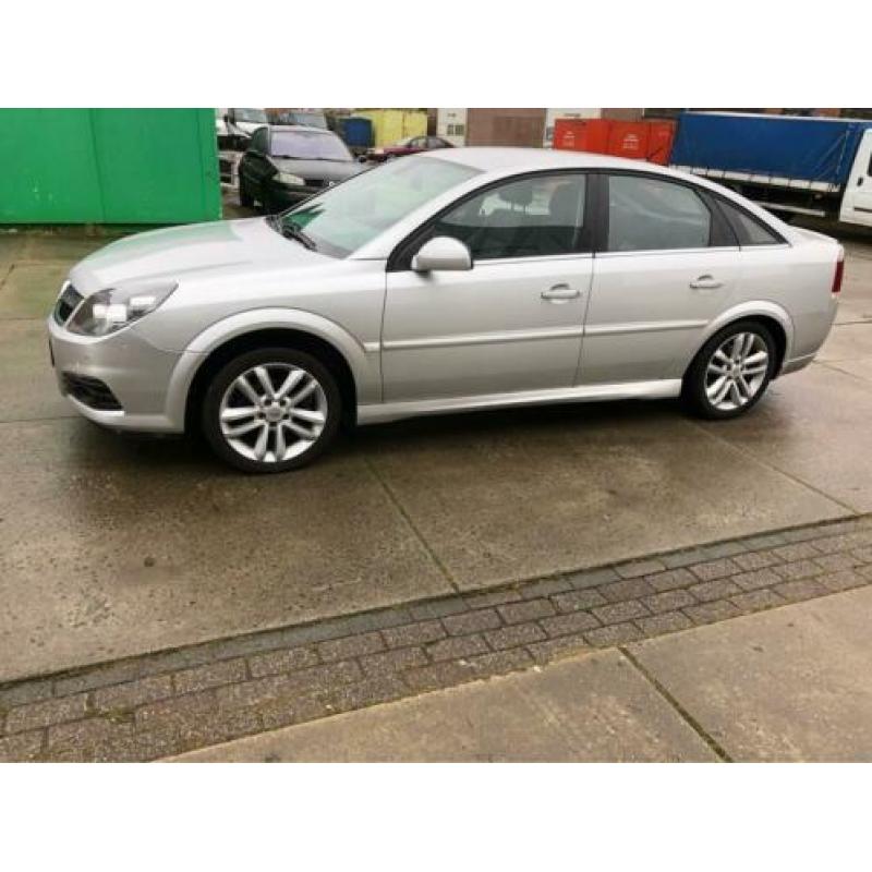 Opel Vectra GTS 2.2-16V Executive