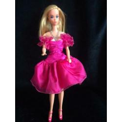 Mattel Barbie Korea 1966 met origineel Barbie jurkje