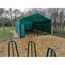 Mobiele schuilstal 6.45 x 4.25 mtr. € 1275,00