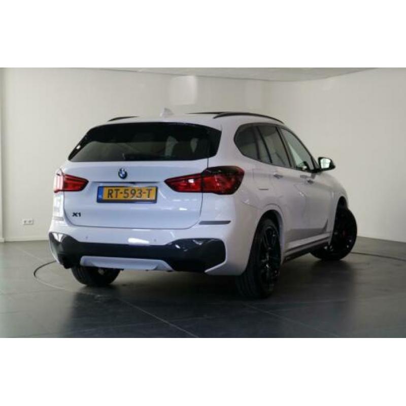 BMW X1 1.8i sDrive High Executive M Sport / 19 Inch velgen /