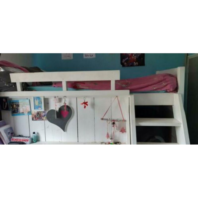 Kinder- meiden bed/ hoogslaper
