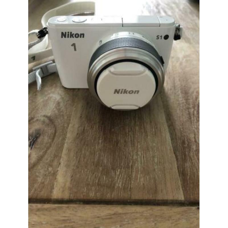 Nikon S1 Camera ZGAN!