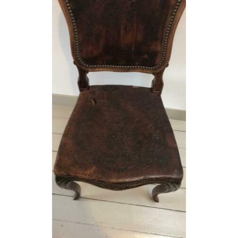 Houten stoel met lederen rug en zitting 1 stuks