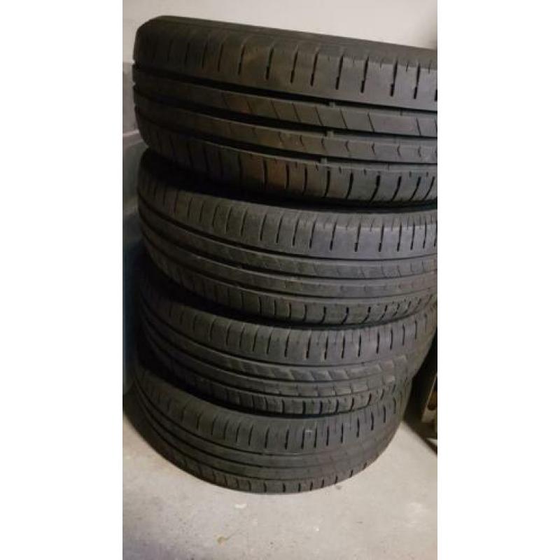 Hankook 185/65/R15/H88 - 4 zomerbanden gebruikt