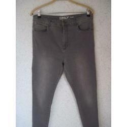 DAMES JEANS van ONLY. Maat:L/XL.
