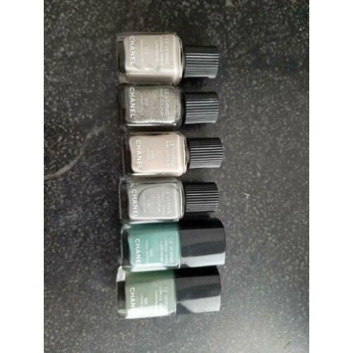 Chanel Le Vernis Nail Colour in diverse kleuren (NIEUW)