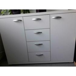 praktisch wit dressoir