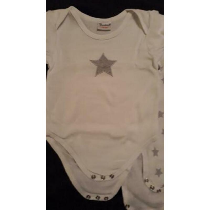 * 2 sterrenrompers Bambino korte mouw, mt 74 *