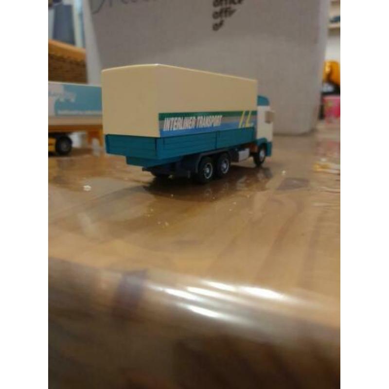 Volvo truck fh2 schaalmodellen van kentoys en Madurodam