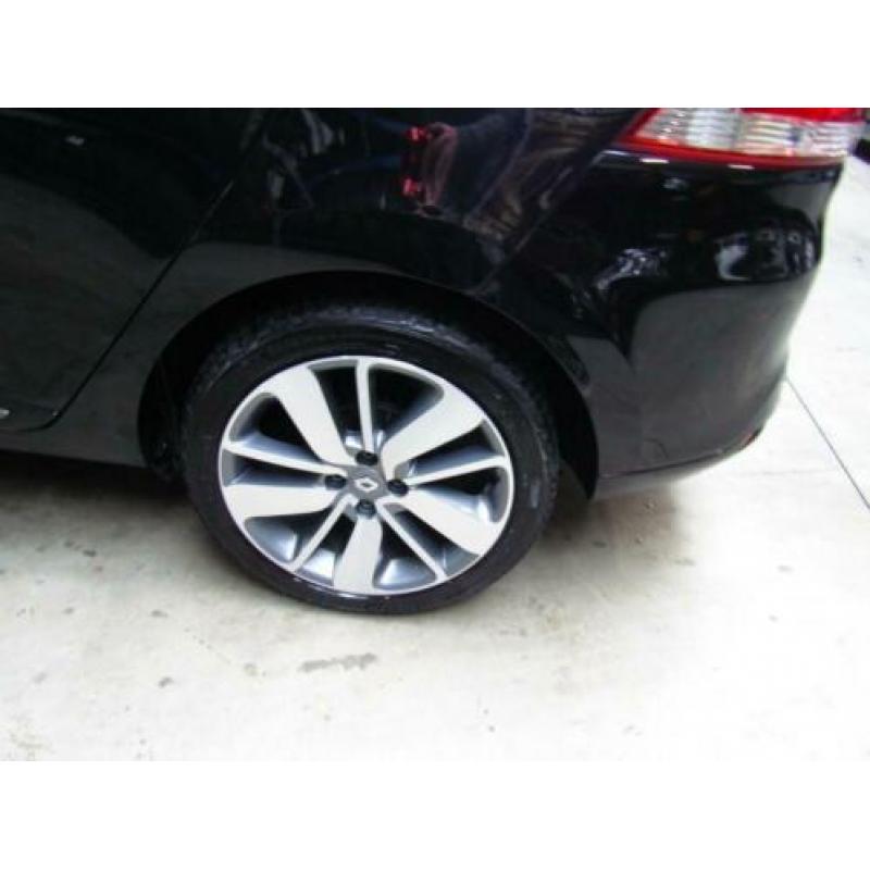 Renault Clio Estate 1.5 dCi ECO Night&Day NAVIGATIE PDC 17 I