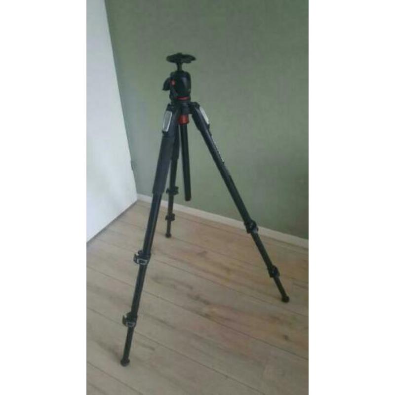 Manfrotto MK055XPRO3-BHQ2 statief met ballhead