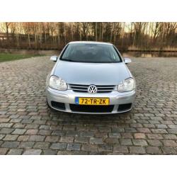 Volkswagen Golf 1.6 FSI Trendline