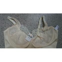 Triolet -Corselet 100B - NIEUW + label
