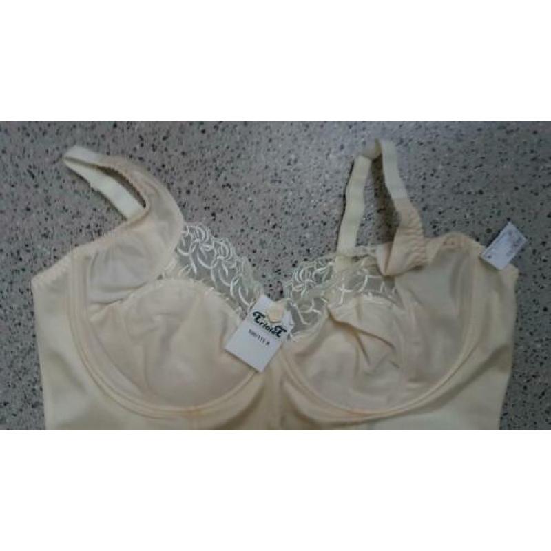 Triolet -Corselet 100B - NIEUW + label