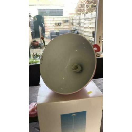 Roze-lichtpaarse hanglamp