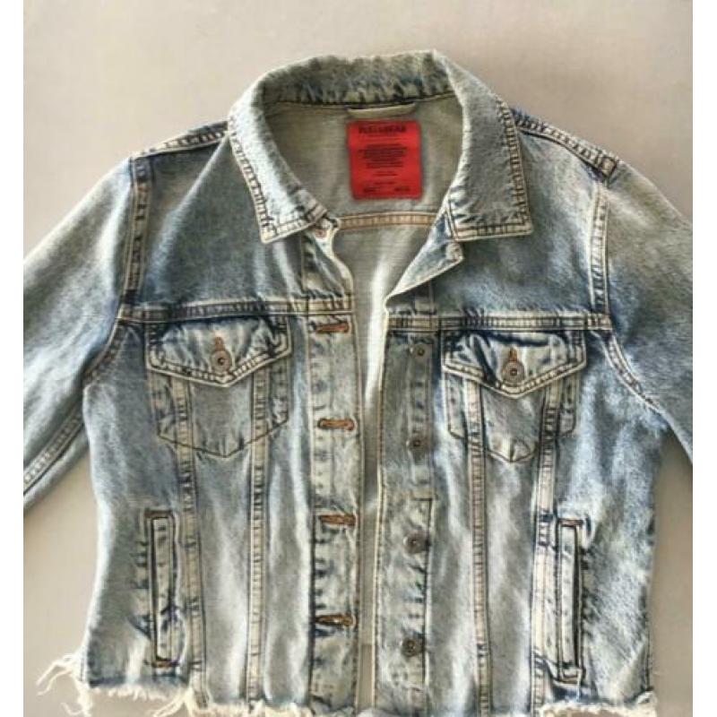 Pull and Bear spijkerjasje. ALS NIEUW!