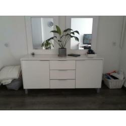 Eettafel, salontafel, dressoir en TV-kast