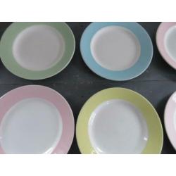 Antieke Boch La Louvière diner borden 8 x met pastel rand