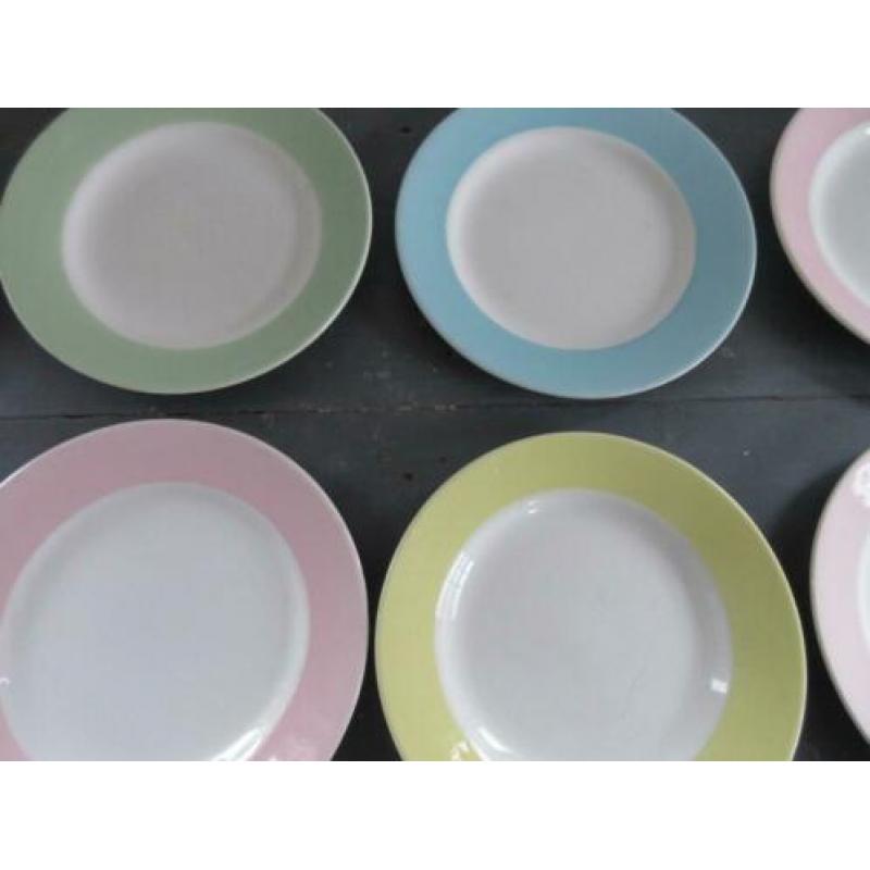 Antieke Boch La Louvière diner borden 8 x met pastel rand