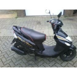 kymco agility geel kenteken