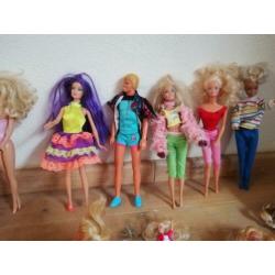 Barbie poppen / paard / kleertjes