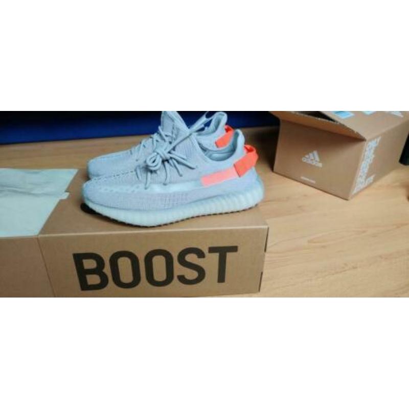 Yeezy 350 tail light maat 42 2/3, 9