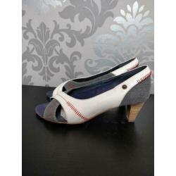Witte/blauwe sandalen