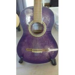 7/8 gitaar in de kleur paars met glitters incl. hoes