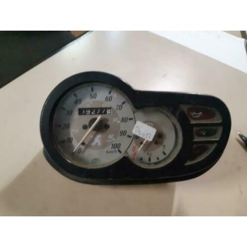 Peugeot TKR kilometerteller (cockpit dashboard km teller 50)
