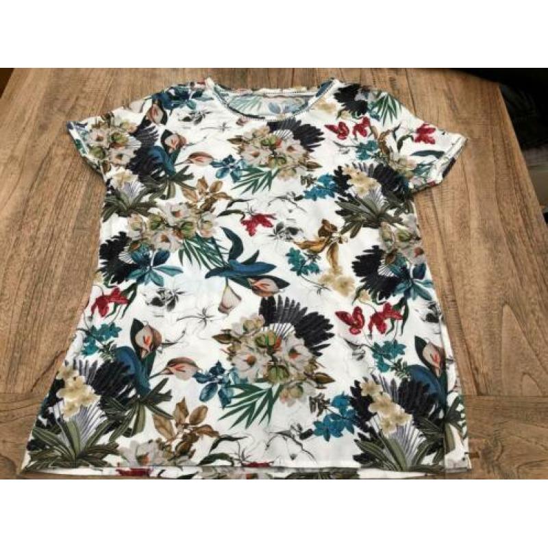 T shirt bloemen. Ecru met groen petrolblauw mt M
