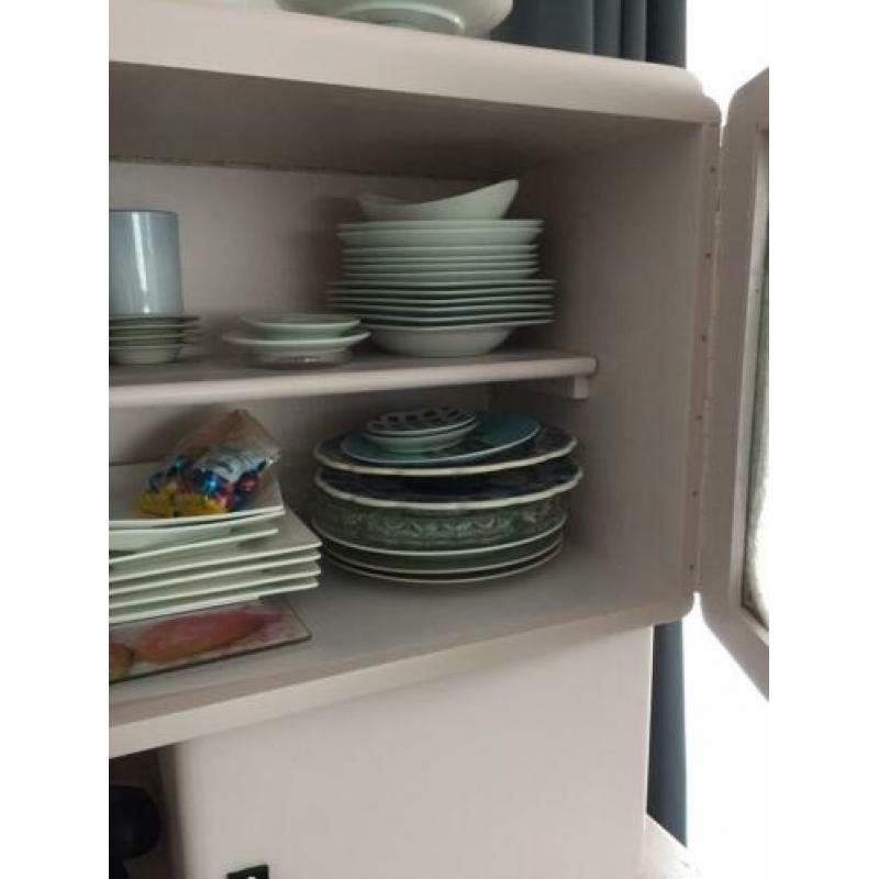 Roze buffet kast jaren 50/60