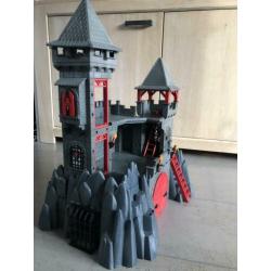 Playmobil kasteel en kasteeldelen met veel extra’s