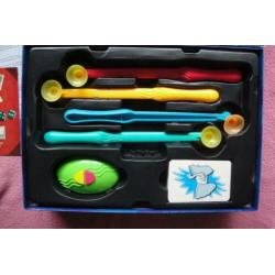 BORDSPEL KLETSCHJJJ...VAN TAC TIC Voor 2tot4 spelers 3.95eur