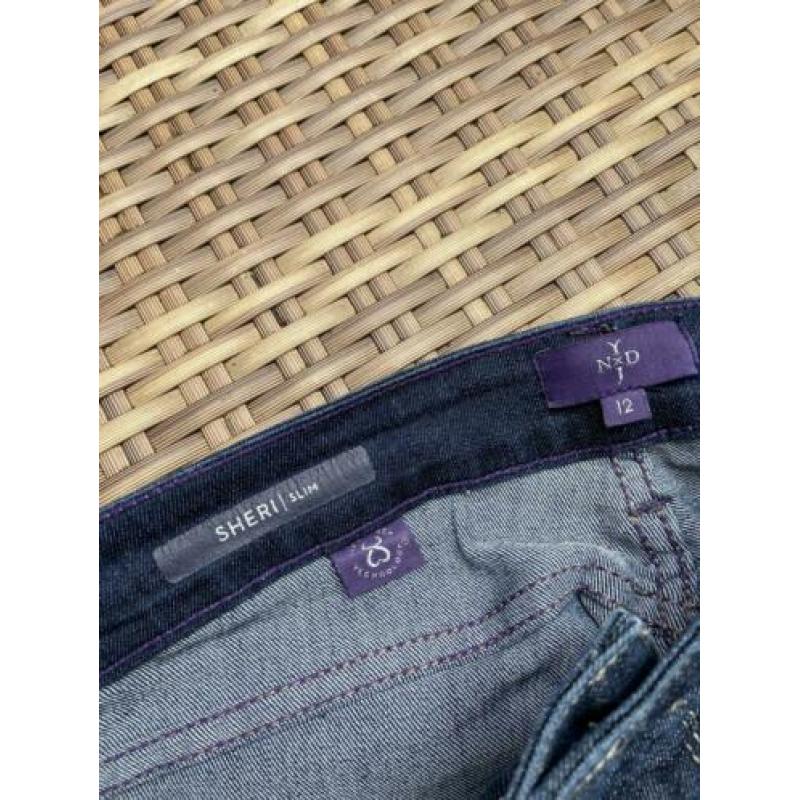 NYDJ spijkerbroek jeans maat 12 = 42/44 Sheri Slim ZGAN