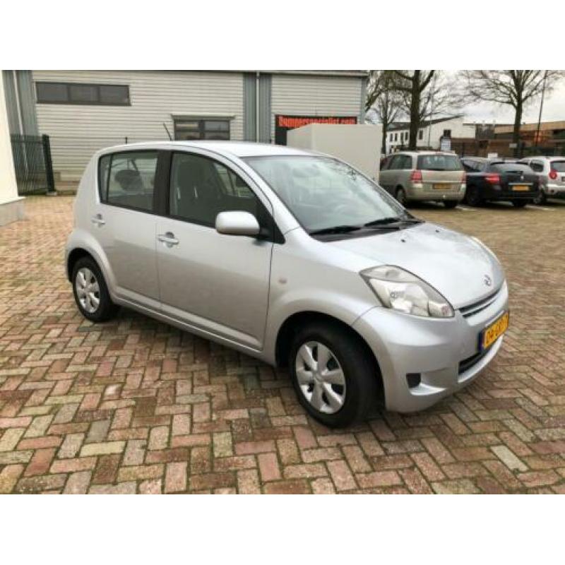 Daihatsu Sirion 2 1.0-12V Premium airco 2008 deurs