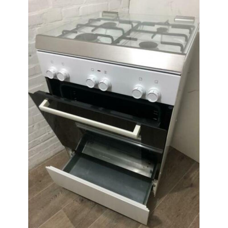 Bosch gasfornuis met 3D oven grill hete lucht in nette staat