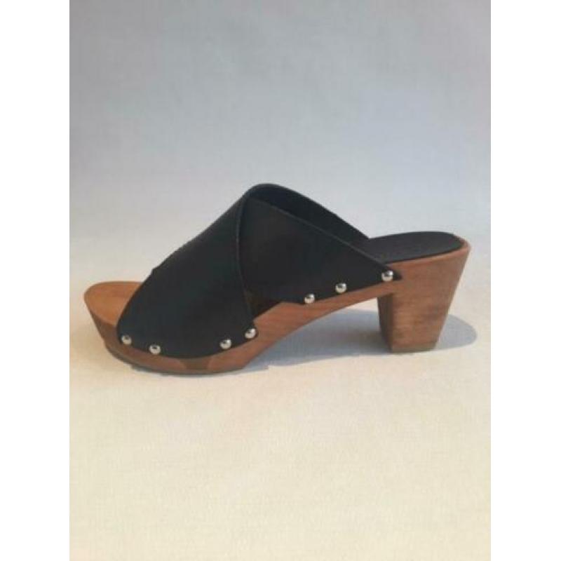 Sanita Wood Ennike Sandal Embossed Leather Black 40