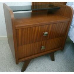 Lief vintage houten nachtkastje jaren 60