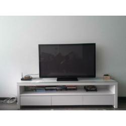 Eettafel, salontafel, dressoir en TV-kast