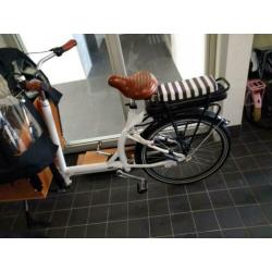 Elektrische Keiler bakfiets met net nieuwe accu