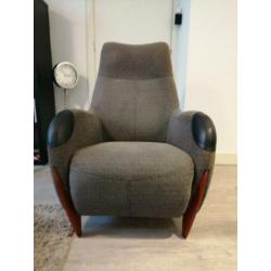 Nieuwe retrolook stoel
