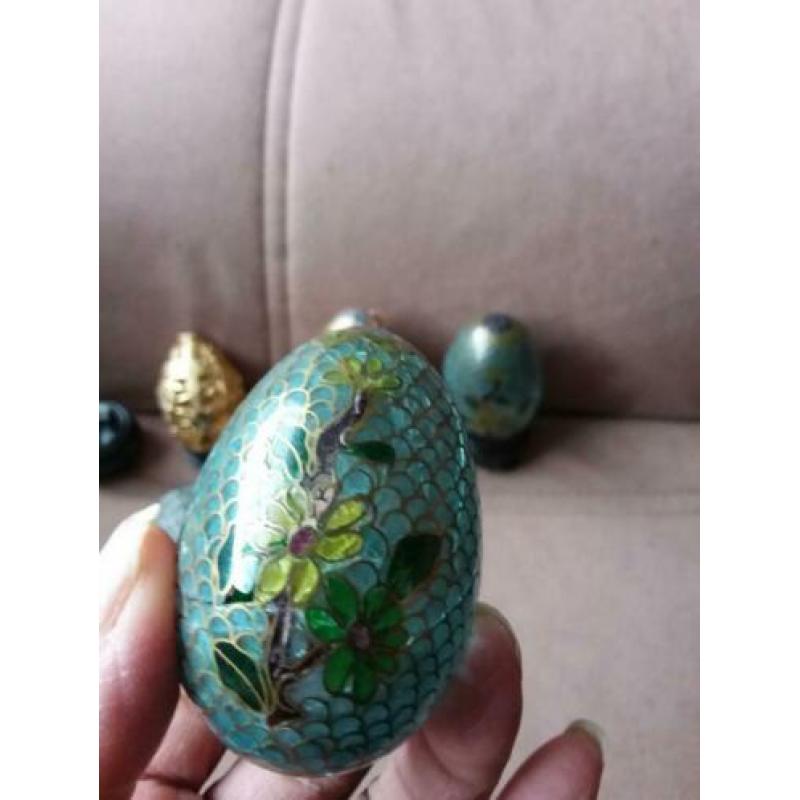 Mooie Chinese cloisonne eieren
