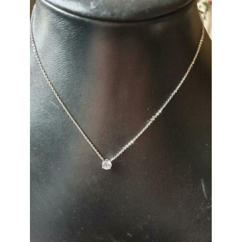 Fijne mooie zilveren ketting met in kubus zirkonia