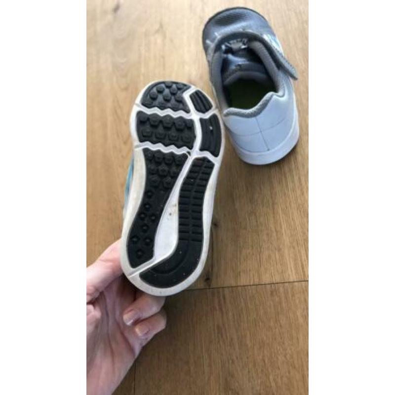 Nike schoenen mt 25 Zgan