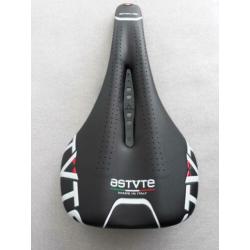 Zadel racefiets astute