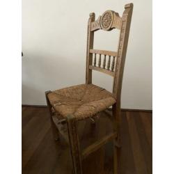 Houten stoel met riet
